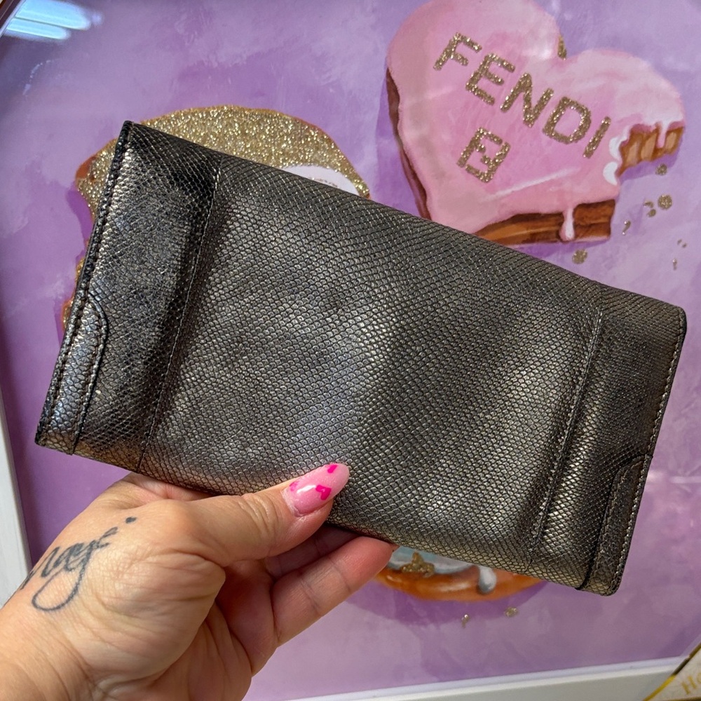 Salvatore Ferragamo Vintage Metallic Silver Wallet - Picture 11 of 13